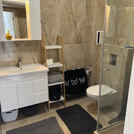 Luxury Penthouse At Valencia Gardens Апартамент Бургас
