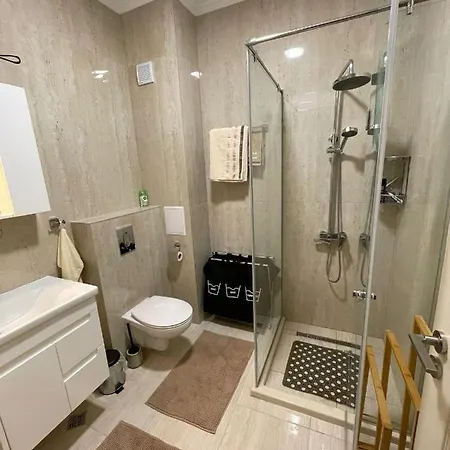 Luxury Penthouse At Valencia Gardens Апартамент Бургас