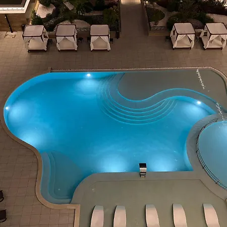 Luxury Penthouse At Valencia Gardens Апартамент Бургас