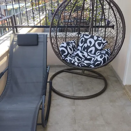 Luxury Penthouse At Valencia Gardens Apartment